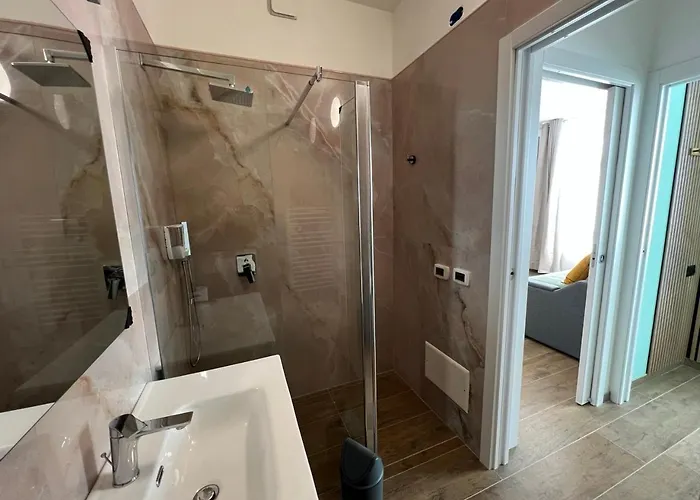 Sunny - Luminosi E Vicino Museo Ferrari アパート ルビエーラ